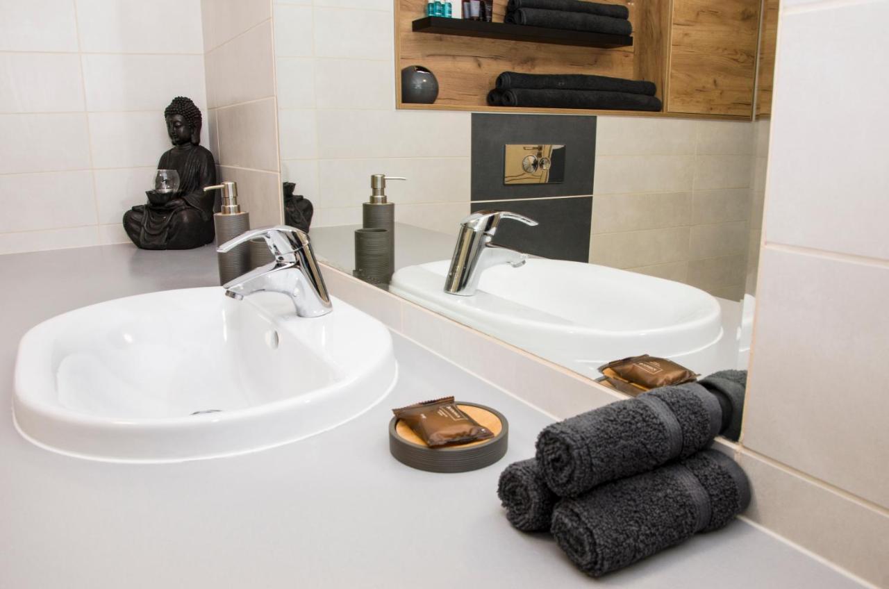 Apartmany Prestige ドノヴァリ エクステリア 写真