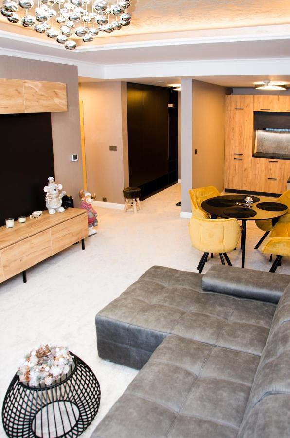 Apartmany Prestige ドノヴァリ エクステリア 写真